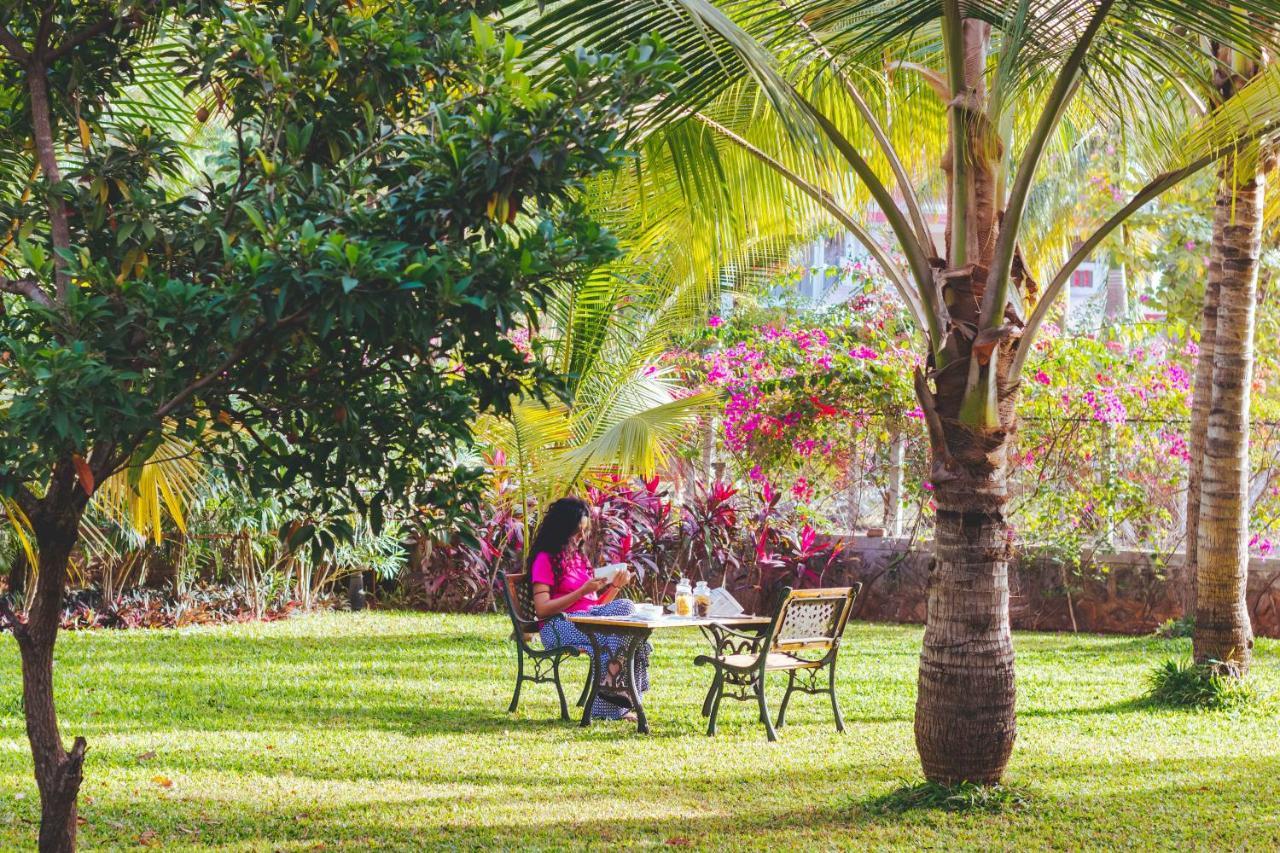 Saffronstays La Casa Maestro, Kashid - Spanish-Style Luxury Villa Near Kashid Beach Экстерьер фото