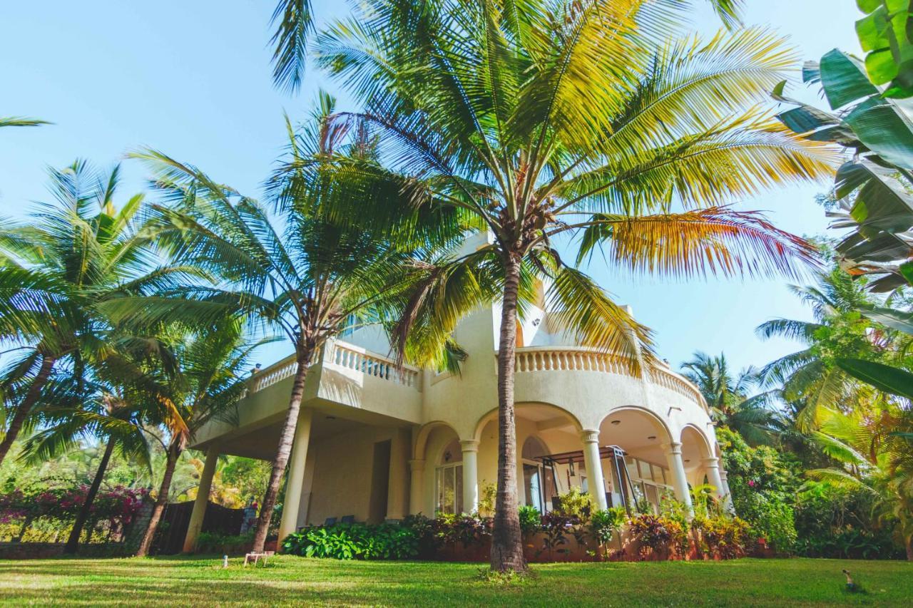 Saffronstays La Casa Maestro, Kashid - Spanish-Style Luxury Villa Near Kashid Beach Экстерьер фото