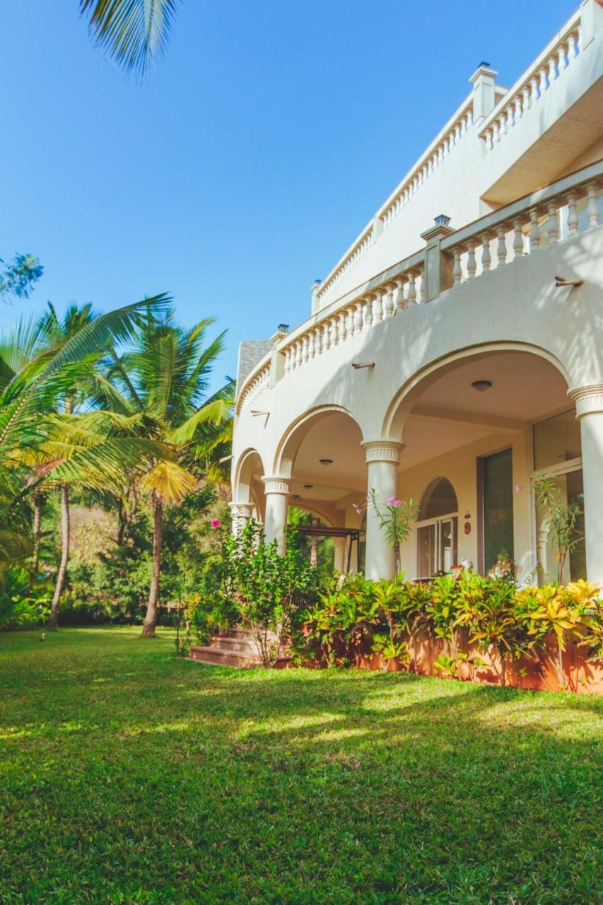 Saffronstays La Casa Maestro, Kashid - Spanish-Style Luxury Villa Near Kashid Beach Экстерьер фото